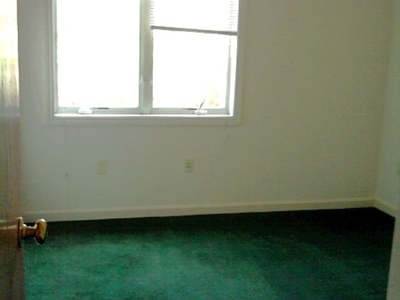 5th image of 2185 Dwight Way APT 3