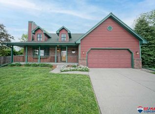 3501 Poplar Pl, Lincoln, NE 68506