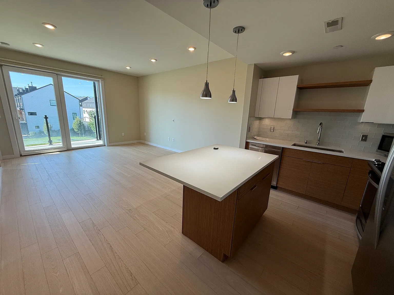 1 bed, 648 sqft, $1,700 — Photo 4