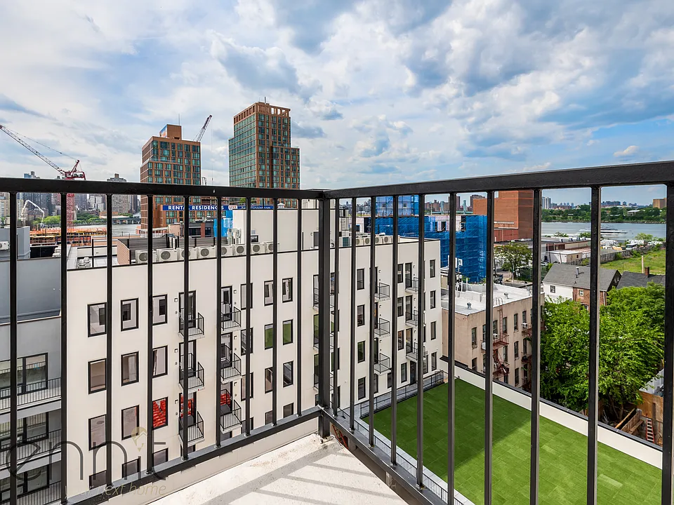 26-24 4th St #317A