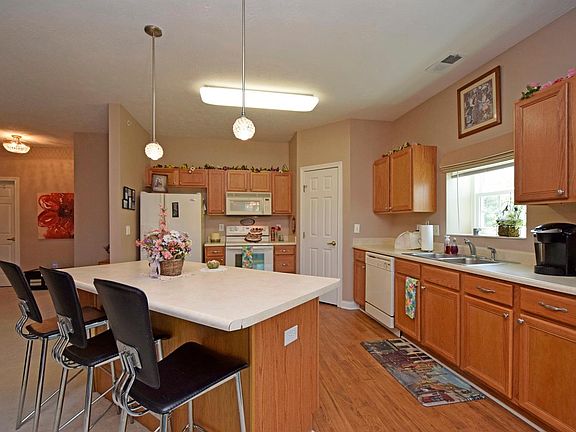 2nd image of 6762 Kelseys Oak Ct
