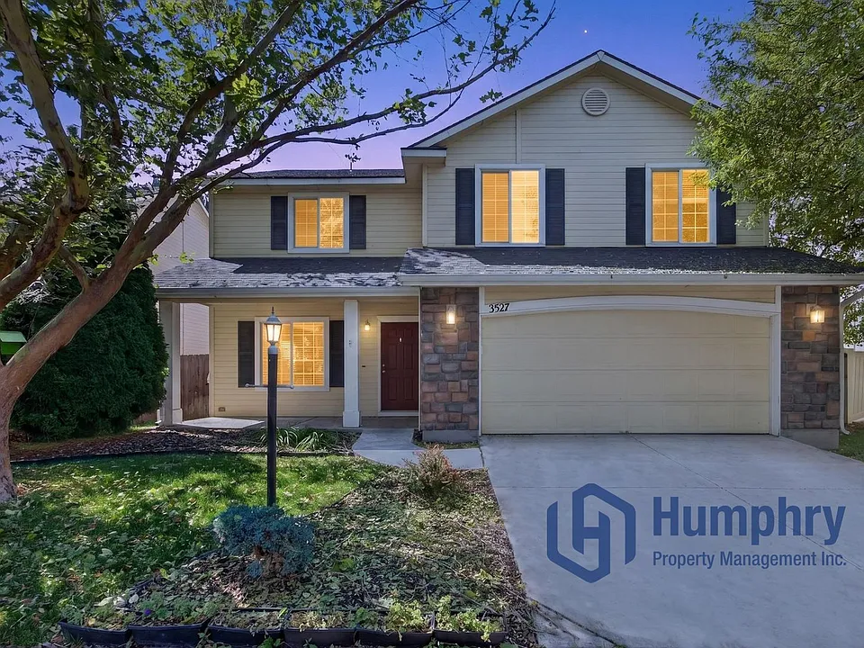 3527 E Hand Cart Ln
