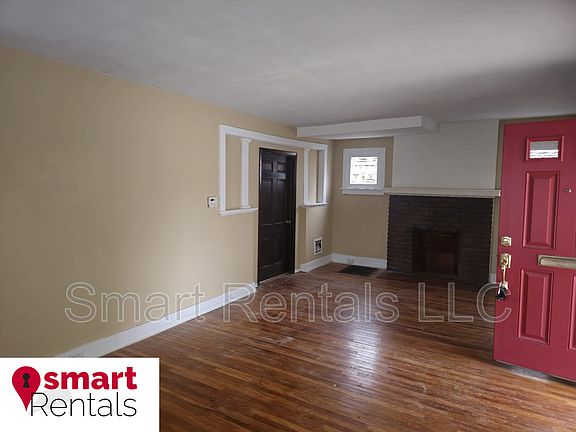 3rd image of 2311 S Big Bend Blvd