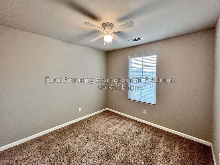 1502 N Reunion Way — Photo 10