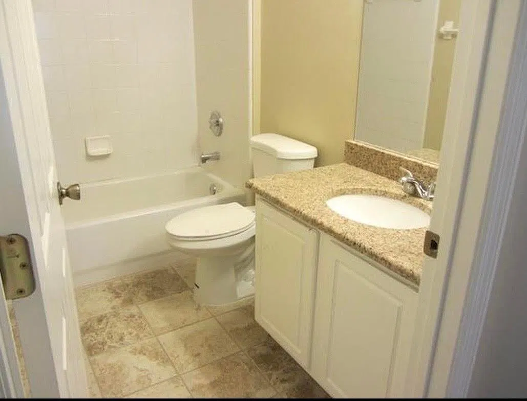 3 bed, 1150 sqft, $2,200 — Photo 4