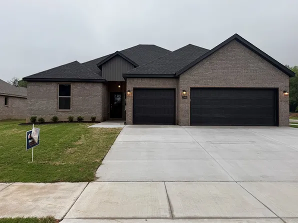 2106 N Dagan St, Siloam Springs, AR 72761