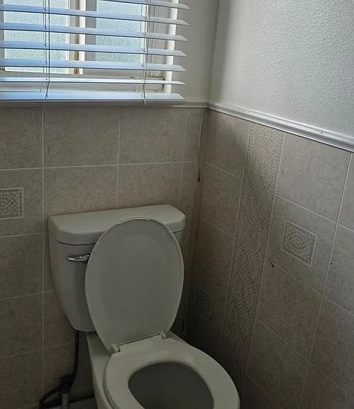 8605 Cypress Ave #4 — Photo 19