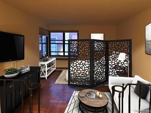 2nd image of 210 Martine Ave APT 4N