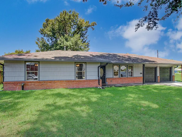 1417 Longhorn Dr — Photo 4