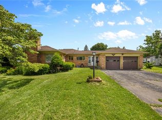127 Viewcrest Dr, Rochester, NY 14609