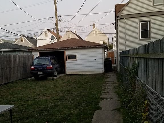 3rd image of 4623 S Washtenaw Ave #2