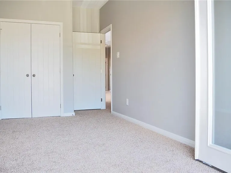 121 Kimbel Kourt — Photo 12