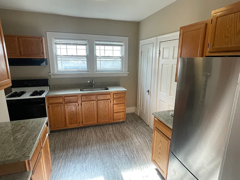 3219 Glengyle Ave #1 — Photo 5