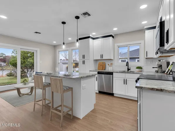 186 Harrington Drive N, Toms River, NJ 08757