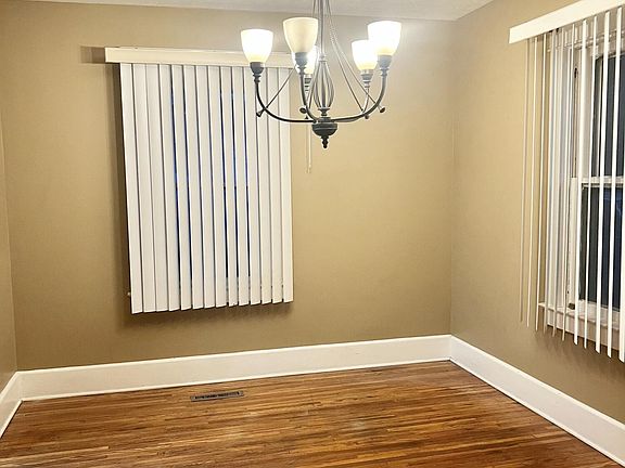 4th image of 1722 Upton Ave