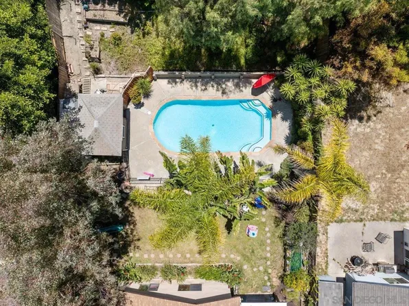 2337 Fallingleaf Rd, Oceanside, CA 92056