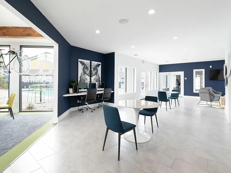 Maxwell Apartments — Photo 25