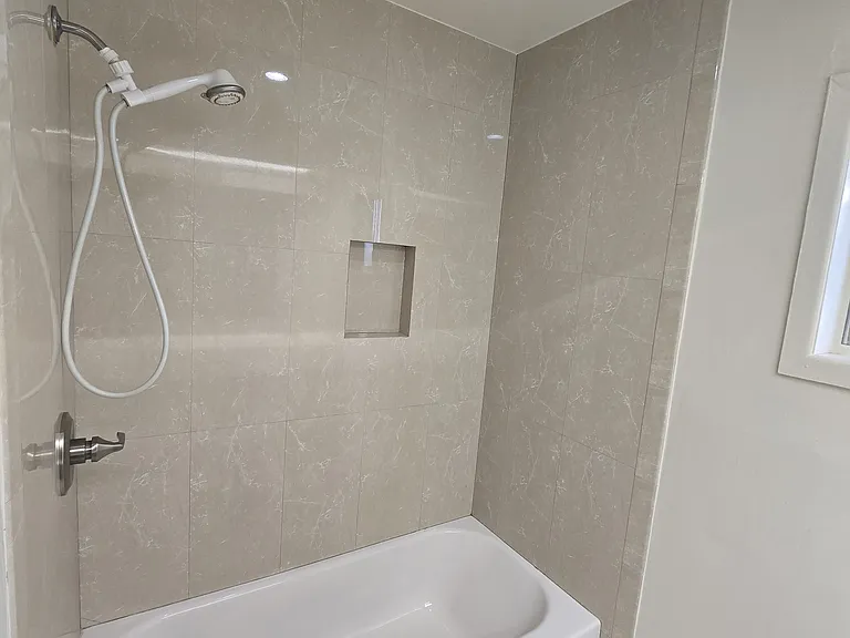 10611 Lexington St — Photo 3