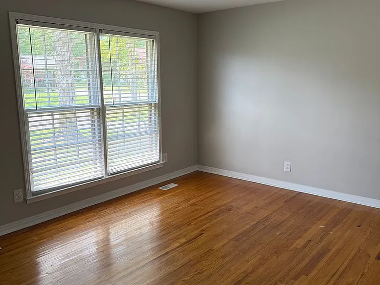 202 Pleasant Hill Dr — Photo 17