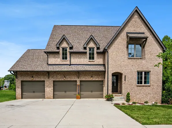 4096 Socata Ct, Cross Plains, TN 37049