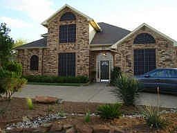 1st image of 3209 Bluffview Dr