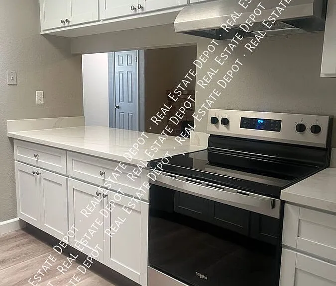 1152 Johnson Ct — Photo 4