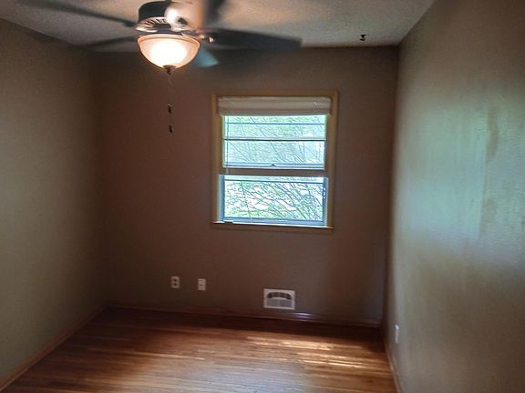 5th image of 6196 Dell Ln N