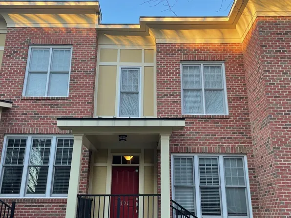 102 Finsbury St, Durham, NC 27703