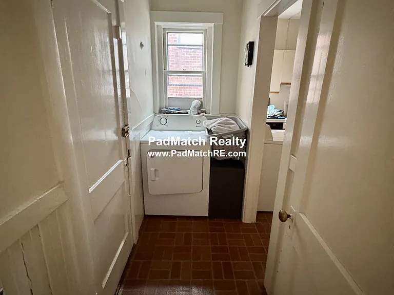 108 Strathmore Rd #3 — Photo 16