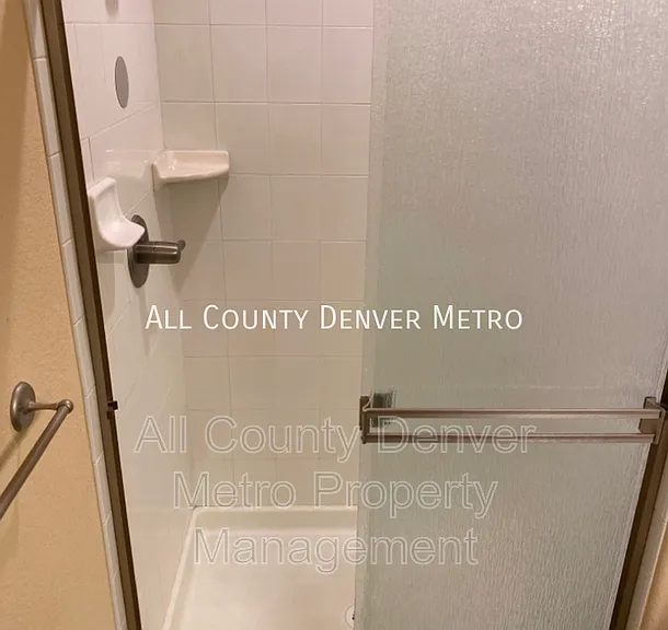 5024 Everett St #203 — Photo 4