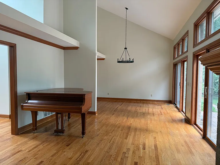 5201 Karrington Dr — Photo 4