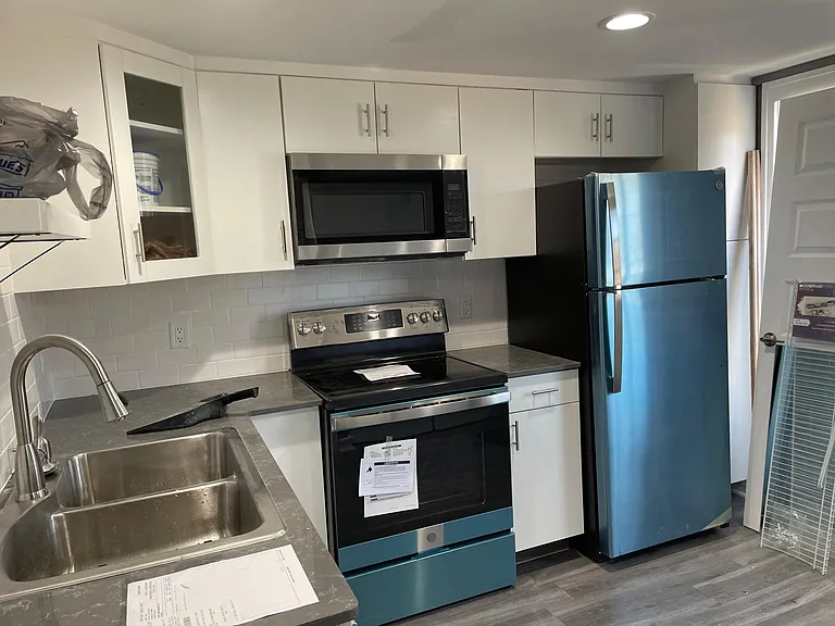 All new appliances (We are waiting for new tenant before we remove the protective film on appliances.)