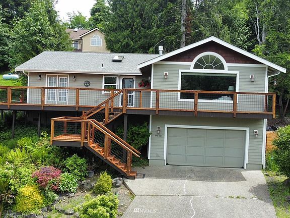 3rd image of 9840 Mariner Dr NW