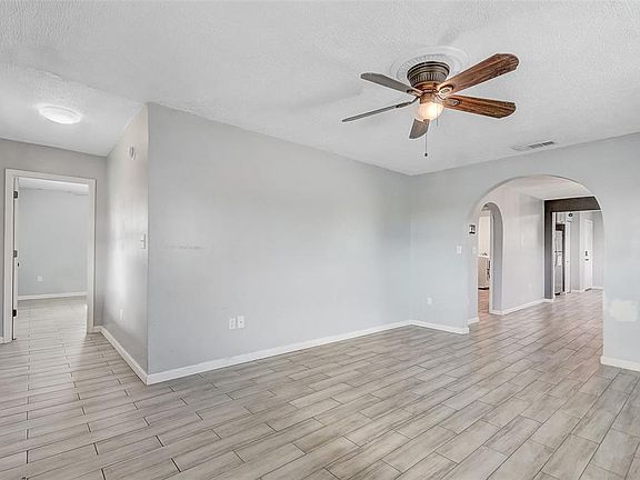 5th image of 2590 E STATE ROAD 46