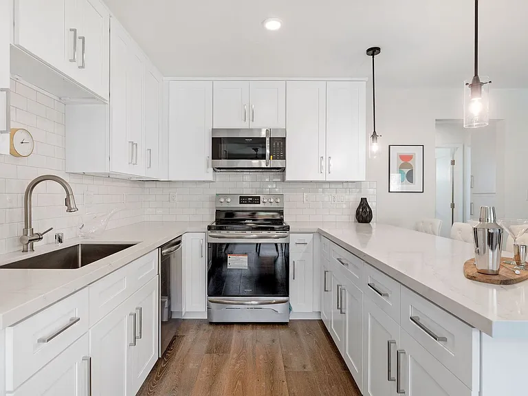 3450 Emerald (312 Calle Miramar LLC) — Photo 5
