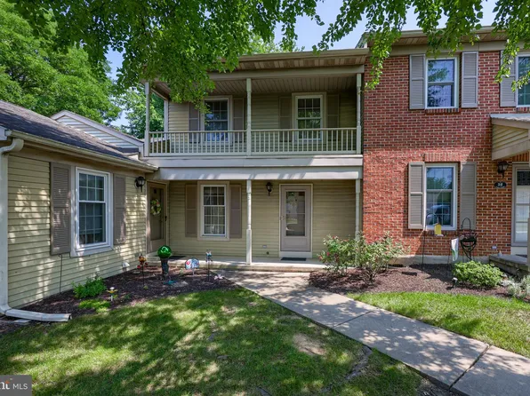 31 Ashlea Gdns, New Holland, PA 17557