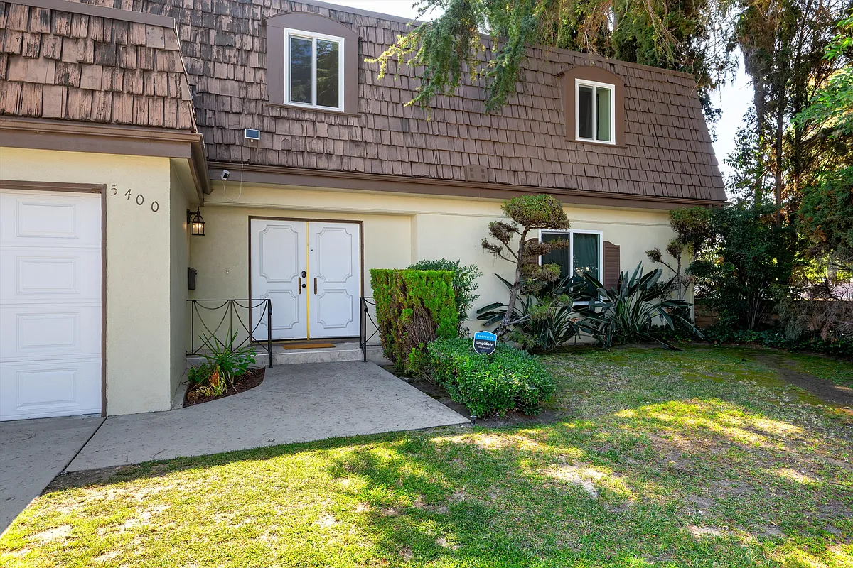 Building Photo - 5400 Nagle Ave