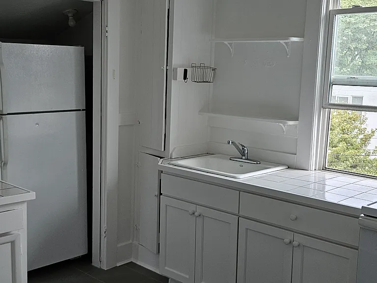 3315 E Howell St — Photo 8