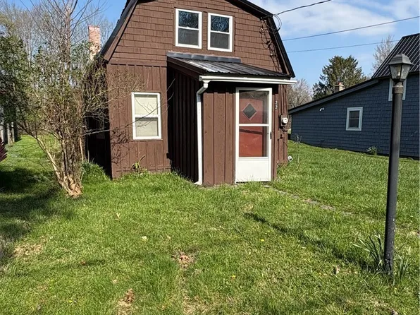 22 Olive Ave, Lakewood, NY 14750