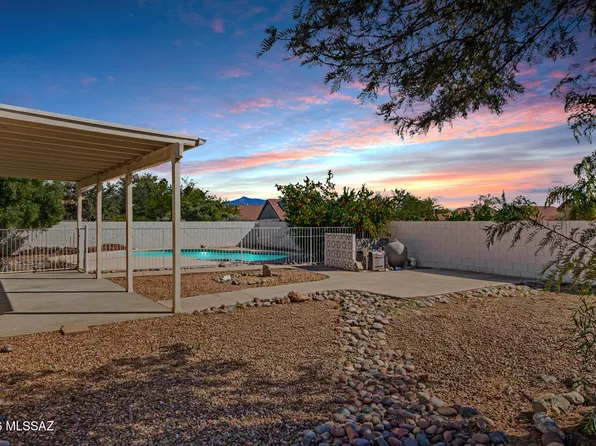 9086 E La Palma Dr, Tucson, AZ 85747