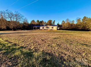298 W B Philbeck Rd, Bostic, NC 28018