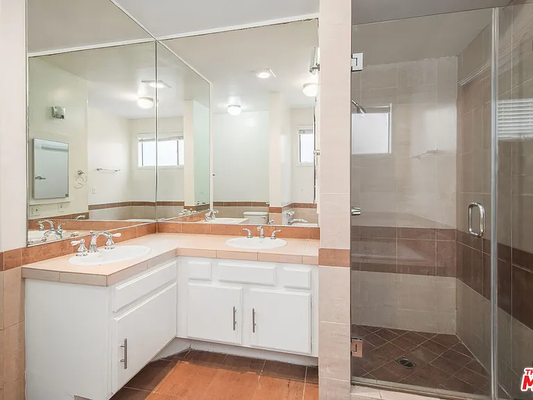 8865 Alden Dr #101 — Photo 18
