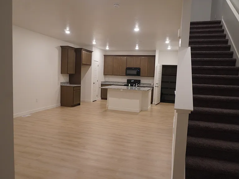 4250 W Bromwell Ct — Photo 12
