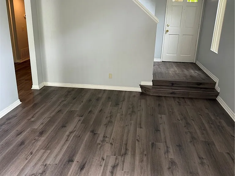 69 Stanford Ct — Photo 19