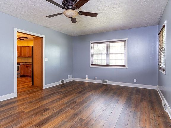 4th image of 3 Ferguson St