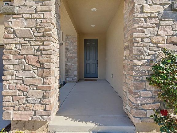 5th image of 3085 Garden Farms Ave
