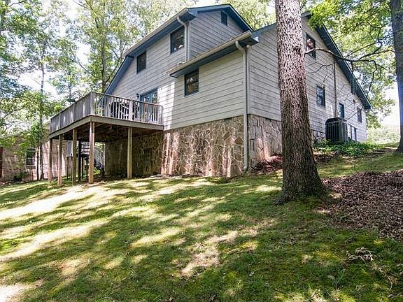 3rd image of 345 Twin Oaks Dr