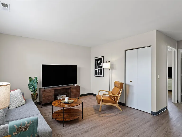 202 Nicholas Dr #B — Photo 12