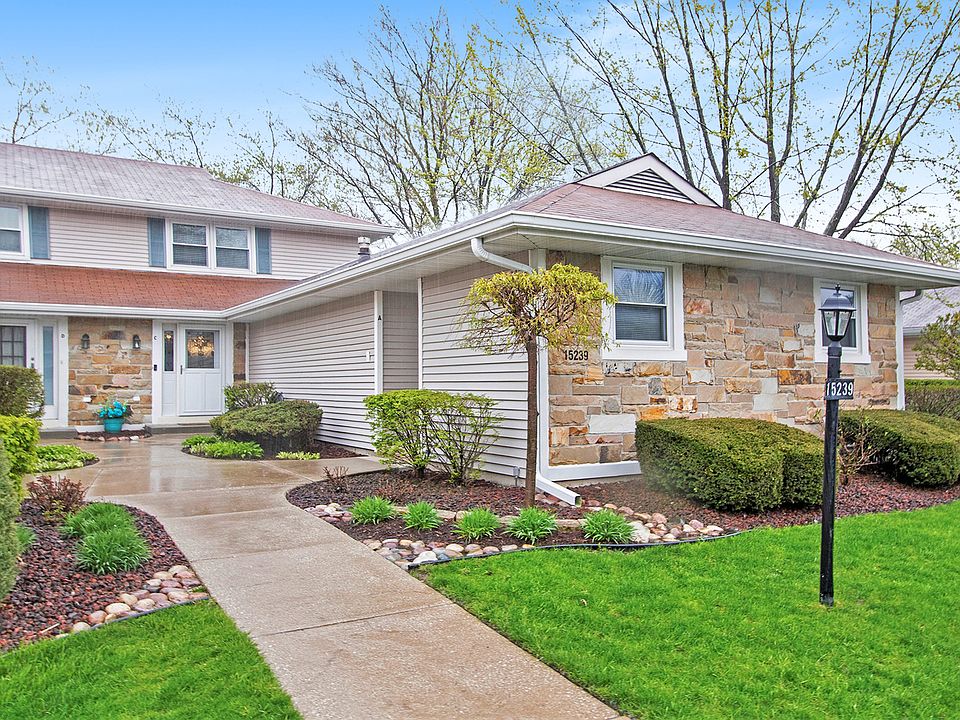 1st image of 15239 Creekside Dr #30C