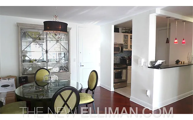 Rented by Douglas Elliman | media 20